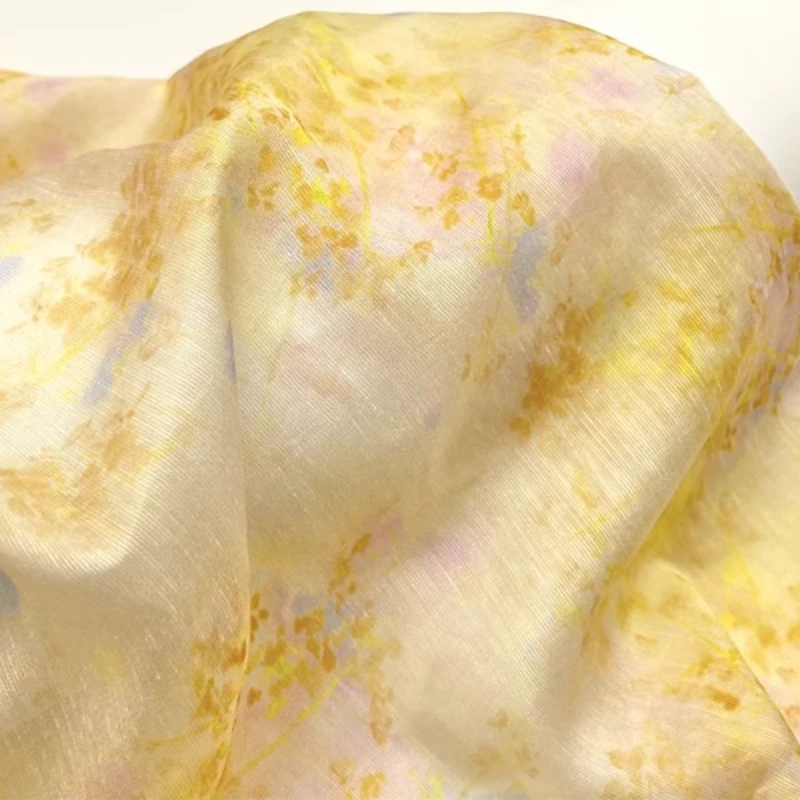 Kimono Sheer Floral - ผ้าไหมรามีพิมพ์ลายดอกไม้ไล่เฉดสีสไตล์ญี่ปุ่น ผสมผสานกลิ่นอายขิง เนื้อผ้ากึ่งโปร่งแสง น้ำหนักเบา มีเท็กซ์เจอร์ เหมาะสำหรับชุดฮันฟูและกิโมโน