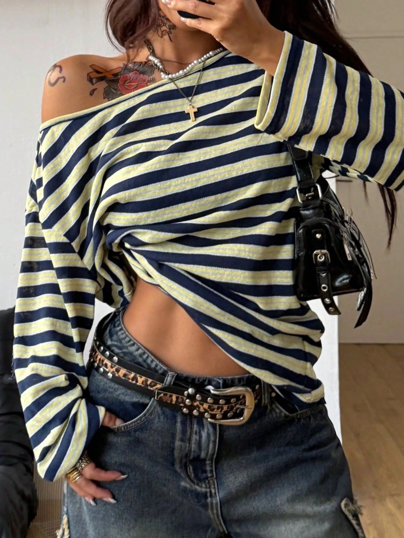 เสื้อยืดโอเวอร์ไซส์ลายทางสีน้ำ - Blouse Off Shoulder บทวิจารณ์และราคา