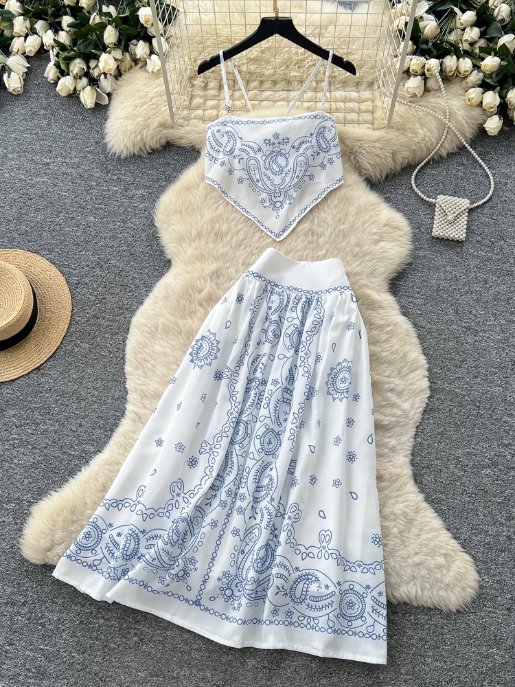 ชุดเซ็ตสองชิ้นปักลายดอกไม้ฤดูร - Romper Floral Print บทวิจารณ์และราคา