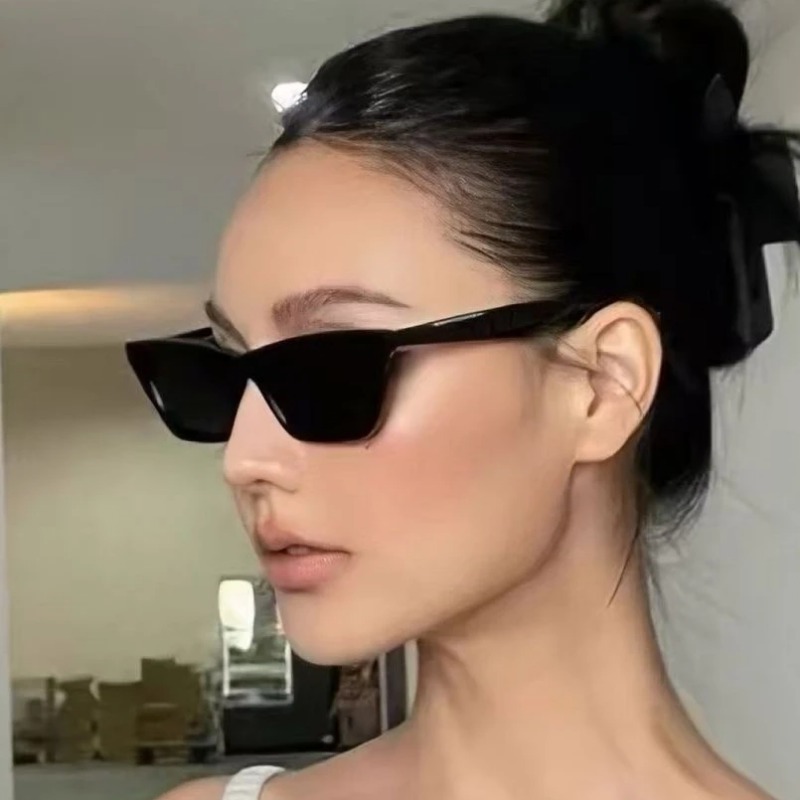 แว่นกันแดดทรงแคทอายสีดำสุดหรูส - Sunglasses Cat Eye บทวิจารณ์และราคา