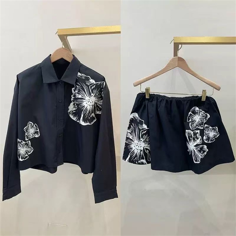 เสื้อเชิ้ตพิมพ์ลายดอกไม้สีขาวแ - Romper Floral Print บทวิจารณ์และราคา