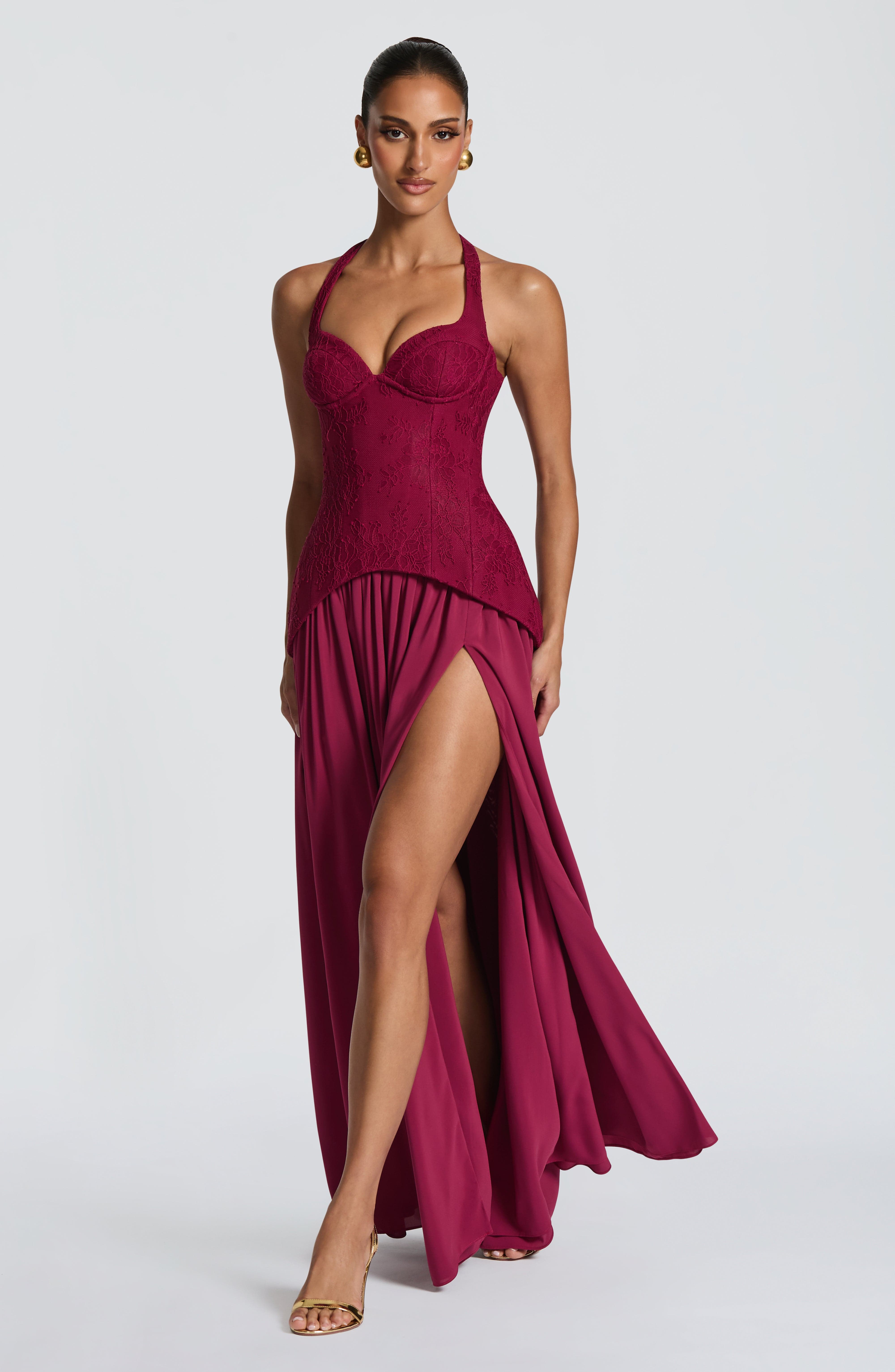 ชุดเดรสยาวทรงคอร์เซ็ทลูกไม้แบบ - Maxi Dress Halter บทวิจารณ์และราคา